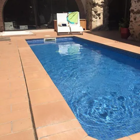 U-nique Sant Ferran * גרייאיה